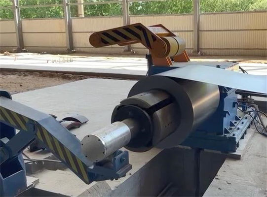 カスタマイズされるラインを切り開くライン機械高速薄板金のコイルを切り開く
